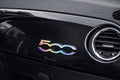 Fiat 500 Abarth Emblem-Overlay Armaturenbrett – Wunschfarbe