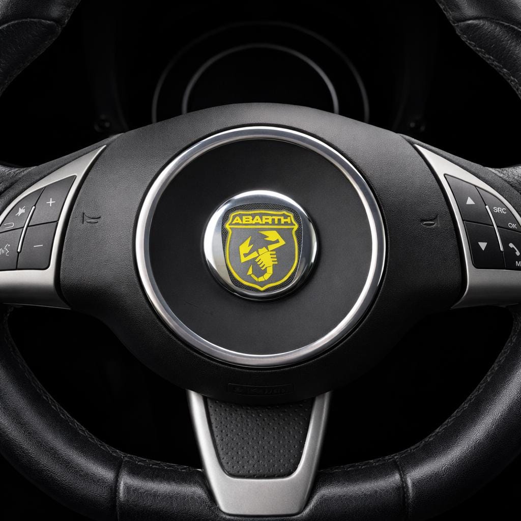 Fiat 500 Abarth Emblem-Overlay Lenkrad – Wunschfarbe