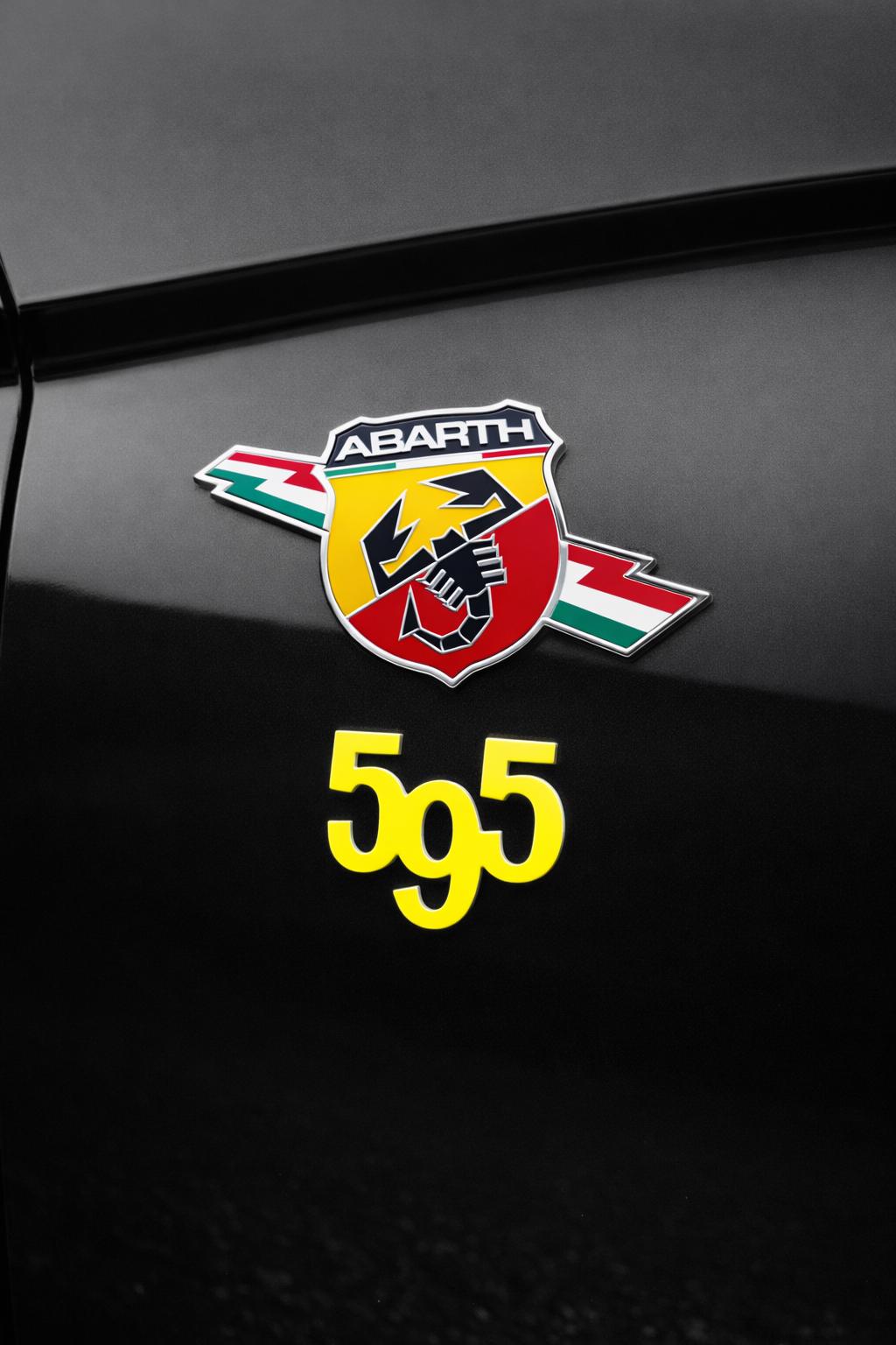 Fiat 500 Abarth 595 Emblem-Overlay Kotflügel – Wunschfarbe