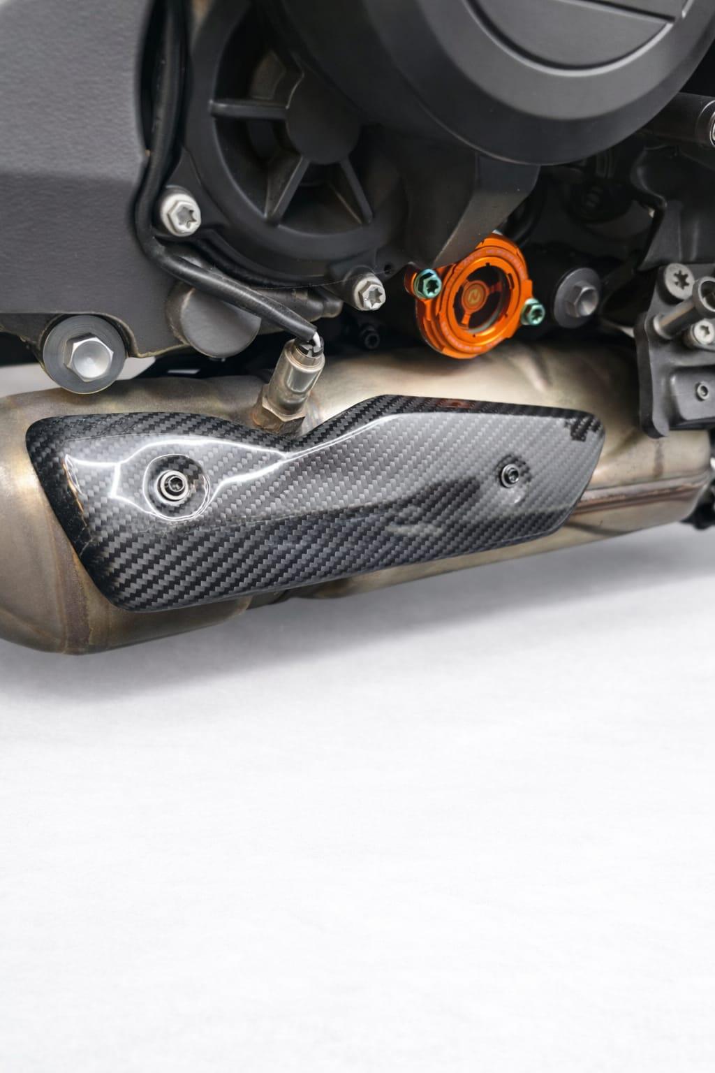 KTM 1290 Super Duke R 3.0 Carbon Mitteltopf-Schutz