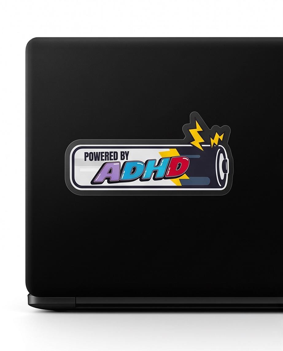 „Powered by ADHD“ Sticker – lustiger Laptop-Aufkleber