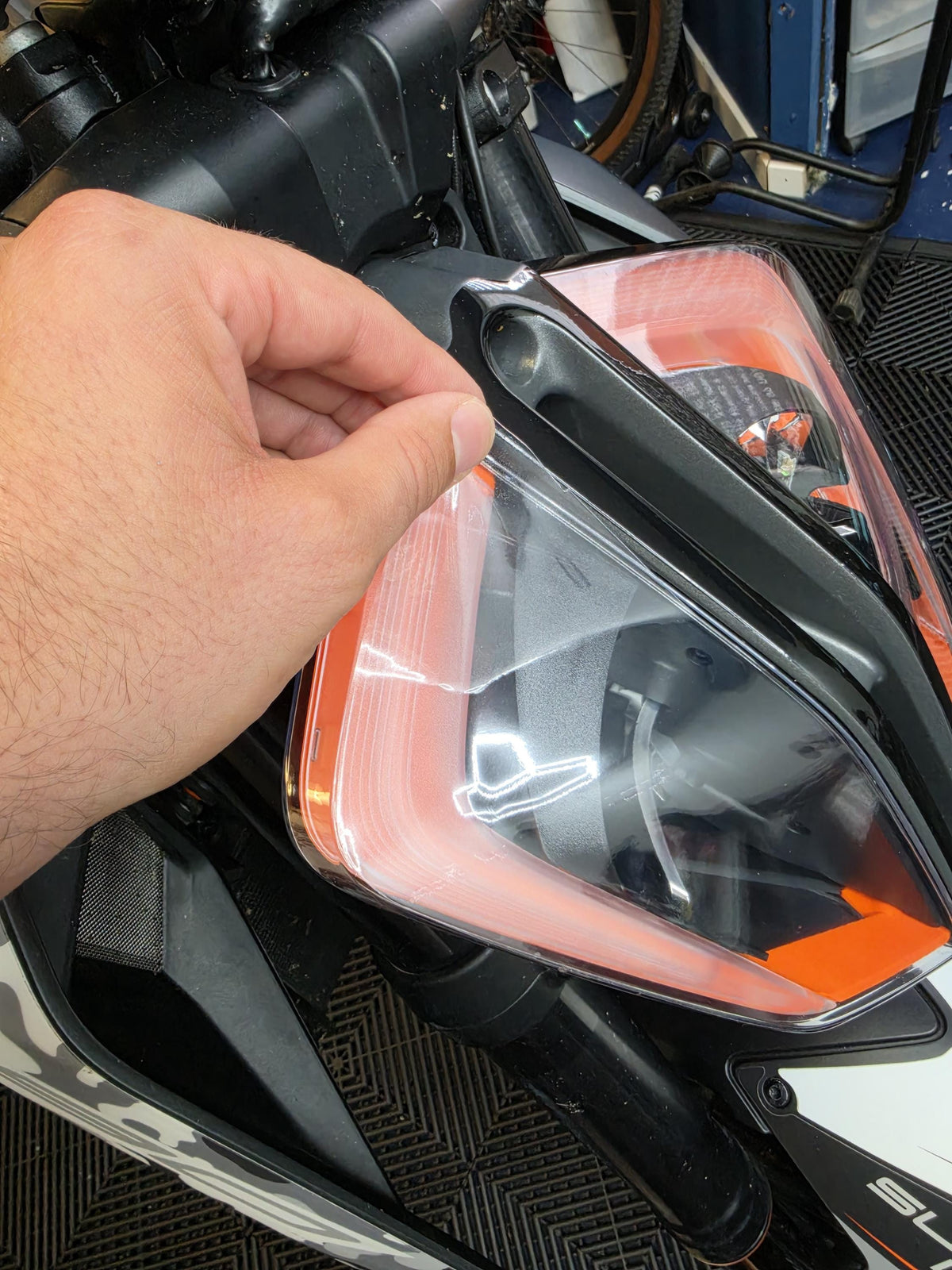 KTM 1290 Super Duke R 2.0 Scheinwerfer-Schutzfolie (PPF)