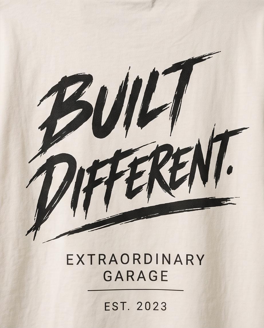 „Build Different“ Statement Shirt & Hoodie – Heavyweight Oversized