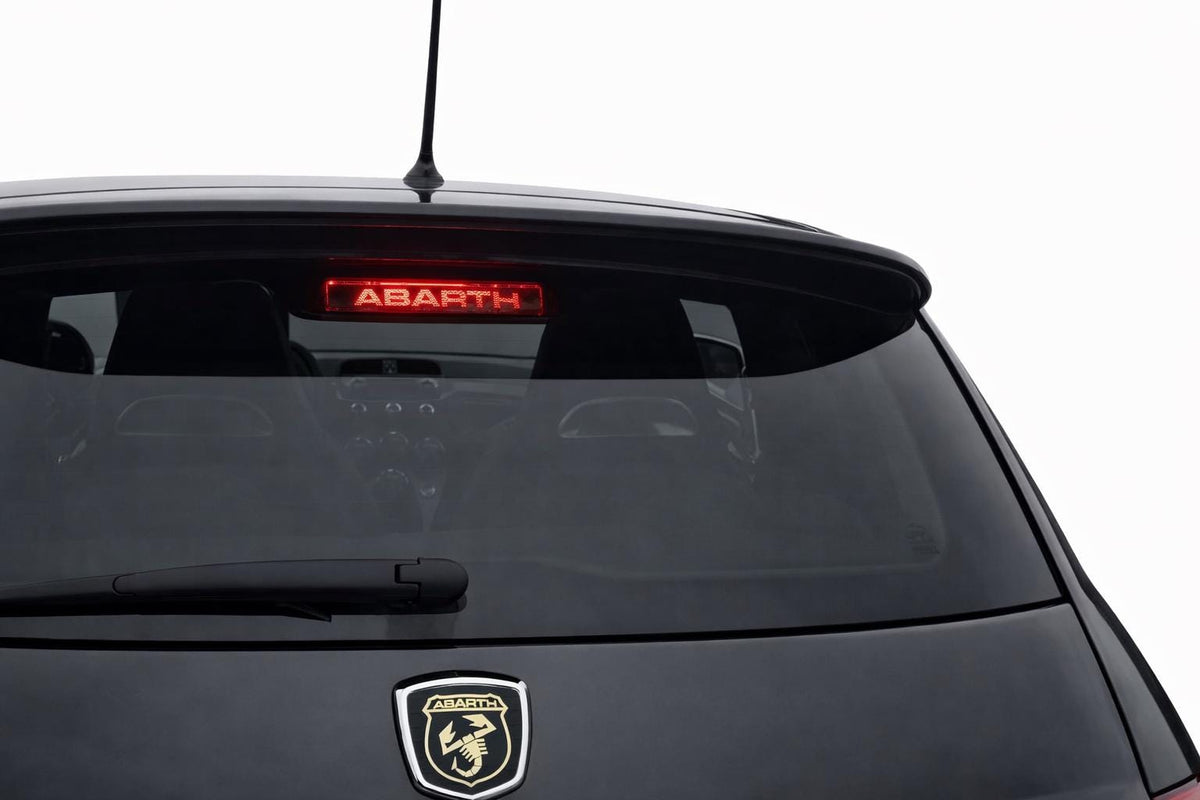 Fiat 500 Abarth Schriftzug für die 3. Bremsleuchte – leuchtet beim Bremsen